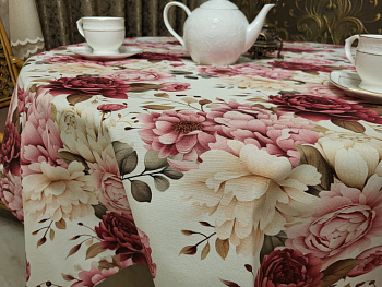 Скатертина Півонія (160/280 см)
