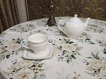 Скатертина Ніжність (110/140 см)